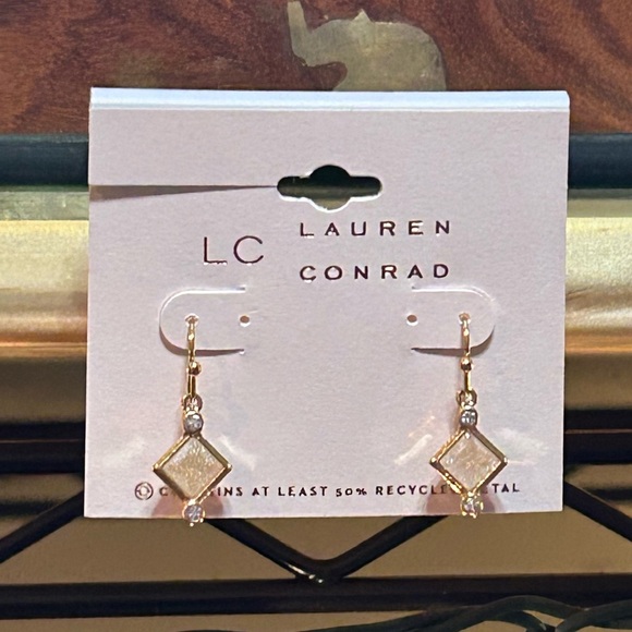 LC Lauren Conrad Gold Tone White Diamond Shape Drop Earrings NWTS - Picture 2 of 6